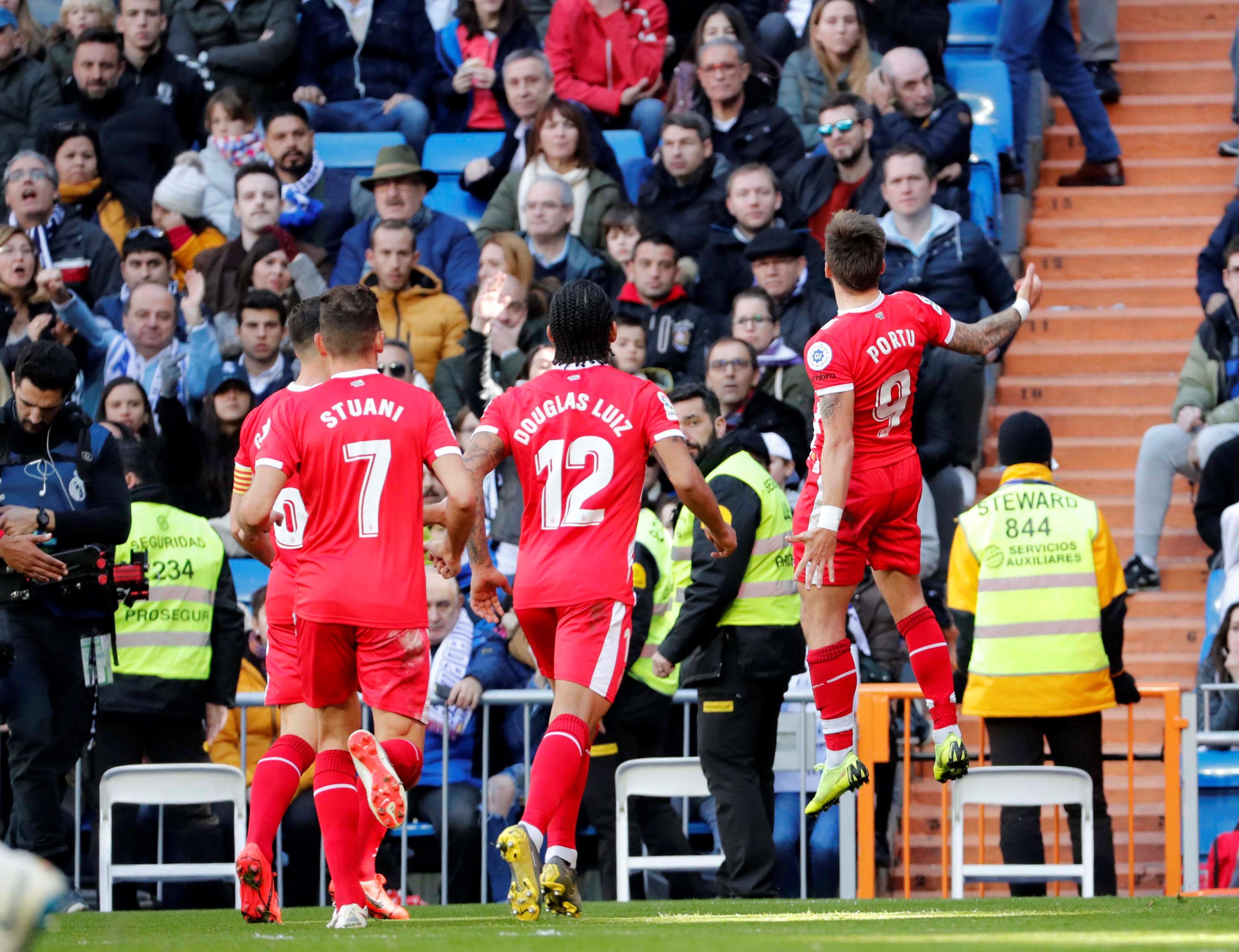 他成功地将 他成功地将