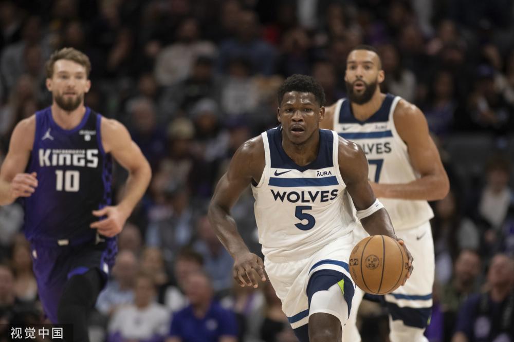 多面手般的 多面手般的