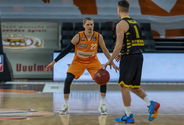 动的实力也 动的实力也